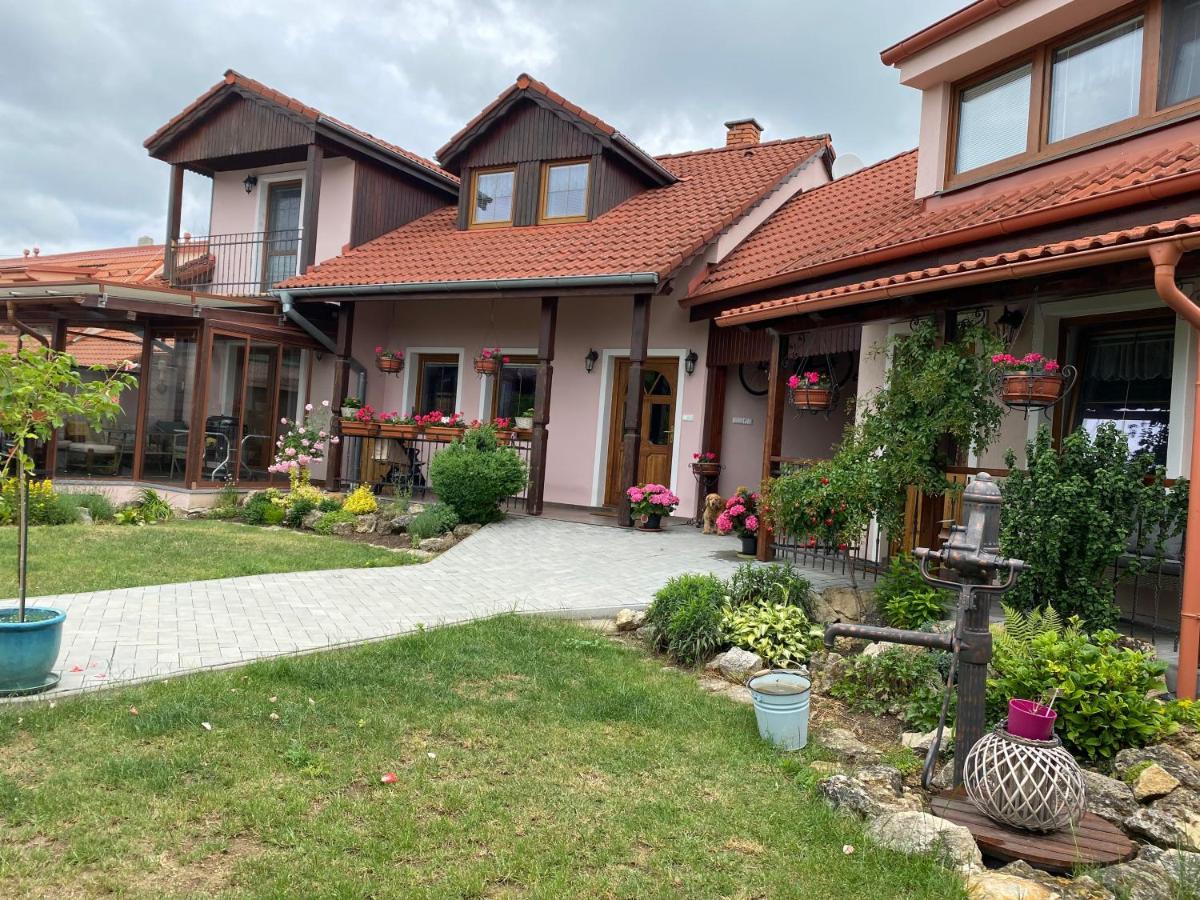 "Na Skale " Apartment In Center, Free Parking Bajmóc Kültér fotó